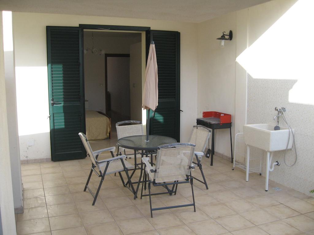 Dimora Liccisa Appartement Torre Lapillo Kamer foto