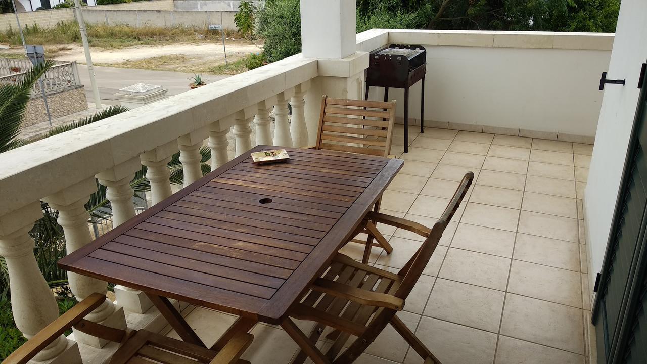 Dimora Liccisa Appartement Torre Lapillo Buitenkant foto
